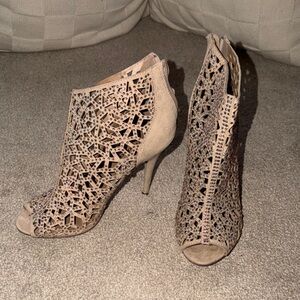 Zigi Soho Tan Cutout Heels